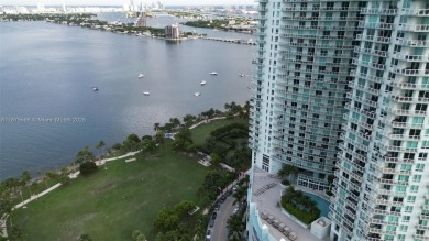 Live where Biscayne Bay meets the heartbeat of the city. Quantum