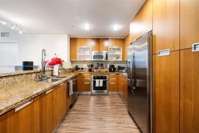 SPACIOUS 2BED/2BATH UNIT WITH PANORAMIC VIEWS OF BISCAYNE BAY