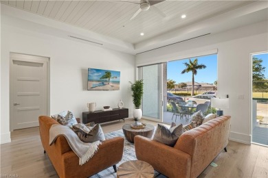 Coveted. Central. Walkable.

Just off 5th! Welcome to The Mark