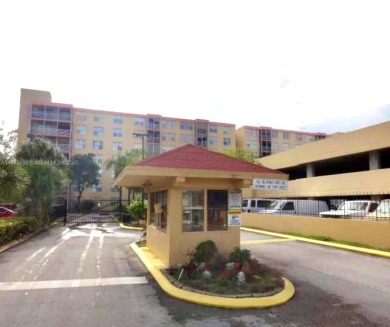 Great location, 2/2 unit, new kitchen, stainless steel