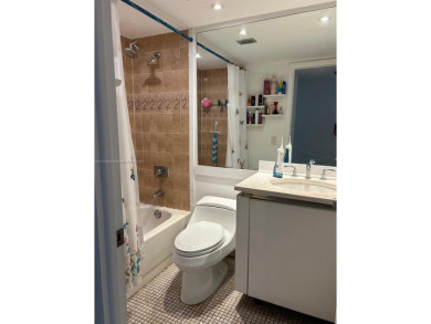 Great location, 2/2 unit, new kitchen, stainless steel