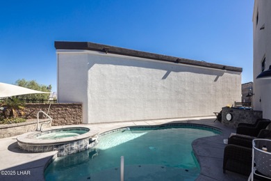 What an opportunity! Tons of bells and whistles for an island