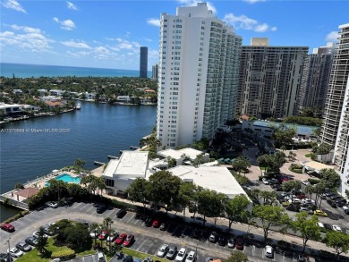 Spectacular views of the Intracoastal Waterway and Atlantic
