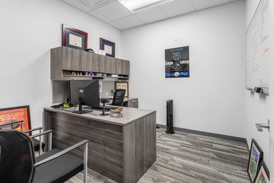 Contemporary Art Deco free-standing building offering true