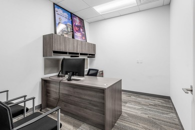 Contemporary Art Deco free-standing building offering true