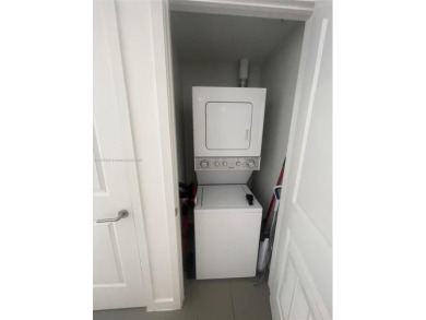 Spacious 1-bed, 1-bath condo furnished (excl. 2 paintings).

