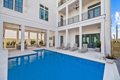 HAS BEACH ACCESS! Welcome to 8103 E County Hwy. Luxury is at the