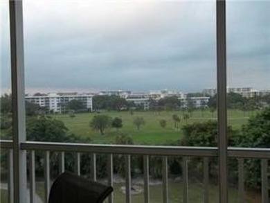 Beautiful, bright and spacious 2 bedroom 2 bath condo with golf