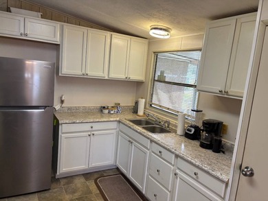 Opportunities like this don't come often! This 900+sq.ft