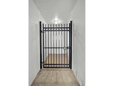 One or more photo(s) has been virtually staged. Enjoy the