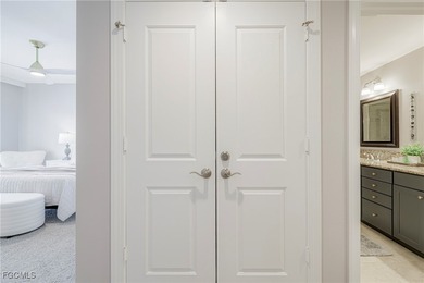 2/2 + Den Condo-2 GARAGE PARKING SPOTS North Star Yacht Club: