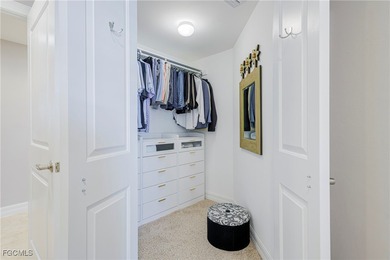 2/2 + Den Condo-2 GARAGE PARKING SPOTS North Star Yacht Club: