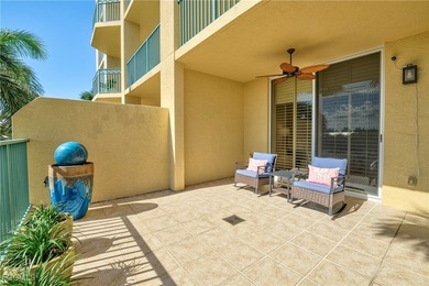 2/2 + Den Condo-2 GARAGE PARKING SPOTS North Star Yacht Club: