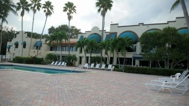 This is a great condo located in the well sort after community