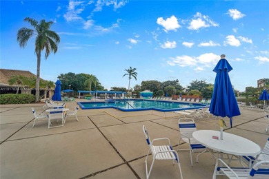 A TOP-RATED 55+ COMMUNITY! Beautifully maintained 2/2 condo in