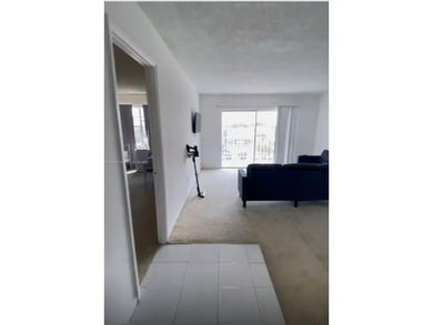 SELLER IS VERY MOTIVATED Discover this charming 1-bedroom