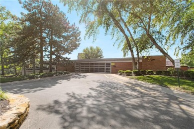 WOW!  What a deal!!! Appx 1100 square foot, 2 bedroom, 2 full