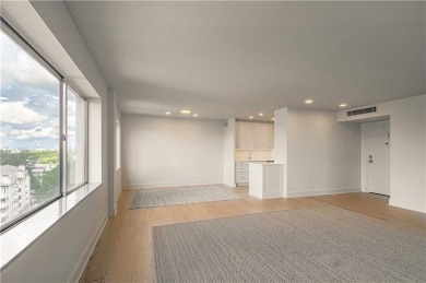 WOW!  What a deal!!! Appx 1100 square foot, 2 bedroom, 2 full