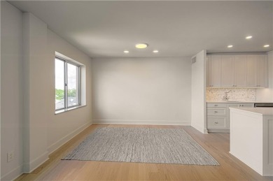 WOW!  What a deal!!! Appx 1100 square foot, 2 bedroom, 2 full