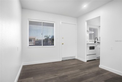 One or more photo(s) has been virtually staged. This newly