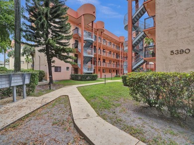 Priced to sell. 2/2 corner unit on 4th floor in a great location