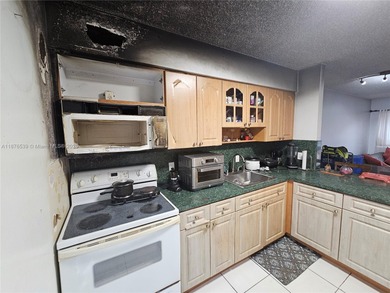 Priced to sell. 2/2 corner unit on 4th floor in a great location