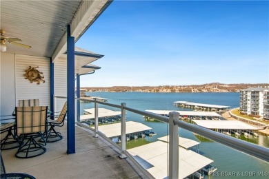 Top floor 2 bedroom Monarch Cove condo with vaulted ceilings
