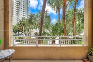 Spacious 2 bed / 2 bath condo in the heart of Aventura! Bright