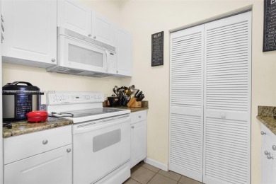 Spacious 2 bed / 2 bath condo in the heart of Aventura! Bright
