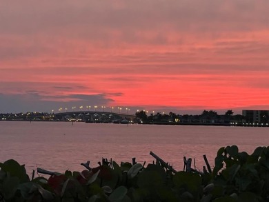 LIVE FLORIDA LIFESTYLE JUST A FEW STEPS FROM THE OCEAN FULLY