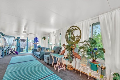 4/3 GORGEOUS & MOVE IN READY! OPEN FLOOR PLANS, HIGH, VAULTED