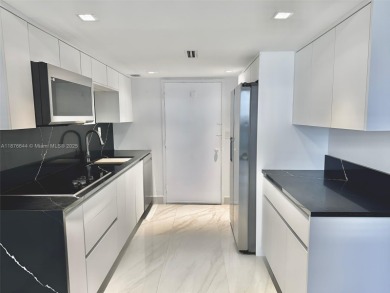 Investor's Dream: Luxurious Oceanfront Condo with Stunning Miami