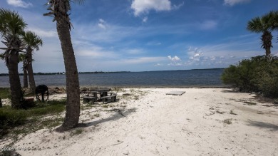 Immaculate Marina Bay Condo with a Garage on North Bay, just