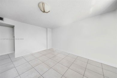 Enjoy breathtaking Bay views from this elegant 2 bed / 2 bath