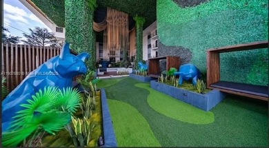 ELEGANT CONDO IN THE PRESTIGIOUS ENVY RESIDENCES. SPACIOUS OPEN