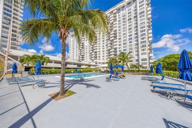 Enjoy breathtaking Bay views from this elegant 2 bed / 2 bath