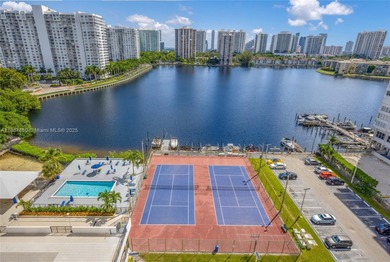 Enjoy breathtaking Bay views from this elegant 2 bed / 2 bath