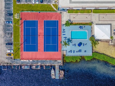 Enjoy breathtaking Bay views from this elegant 2 bed / 2 bath