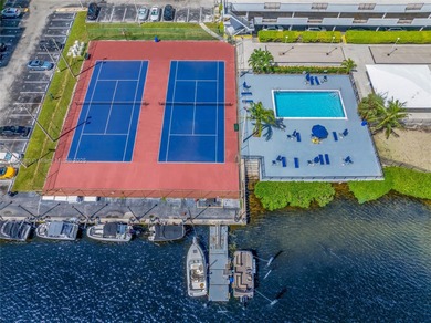 Enjoy breathtaking Bay views from this elegant 2 bed / 2 bath