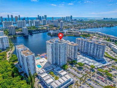 Enjoy breathtaking Bay views from this elegant 2 bed / 2 bath