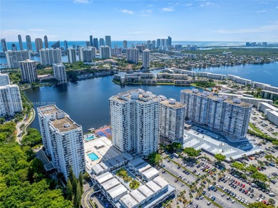 Enjoy breathtaking Bay views from this elegant 2 bed / 2 bath