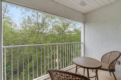 All UPGRADED! Ready to move in, 2 bedroom 2 bathroom condo on