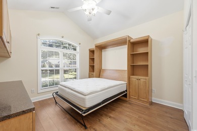 Luxury Living on the Golf Course - Dual Suites, Enclosed