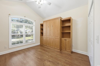 Luxury Living on the Golf Course - Dual Suites, Enclosed