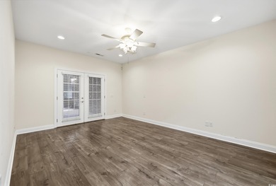 Luxury Living on the Golf Course - Dual Suites, Enclosed