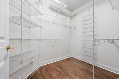 Luxury Living on the Golf Course - Dual Suites, Enclosed