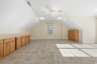 Luxury Living on the Golf Course - Dual Suites, Enclosed