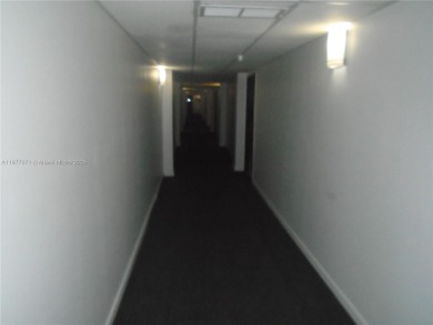 Must-see condo in Inverrary at a great price! AND LOCATION  2/2