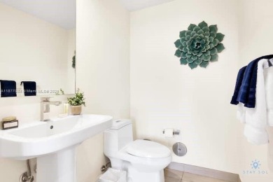 Welcome to Hyde Beach House! Beautiful 3 bedroom 2.5 bathroom