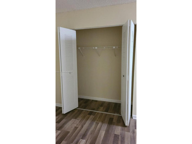 GREAT OPPOTUNITY FOR INVESTOR! Unit located on the second floor